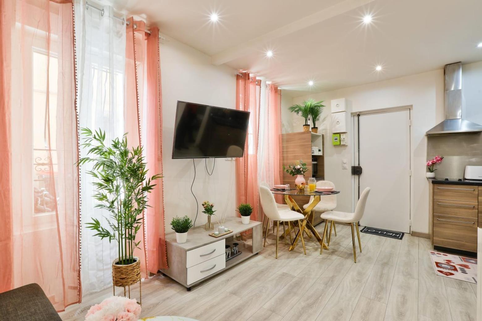 Le Nid Douillet Appartement Confortable A 5 Min Du Stade De France Et Proche De L'Aeroport Cdg Saint-Denis  Exterior photo